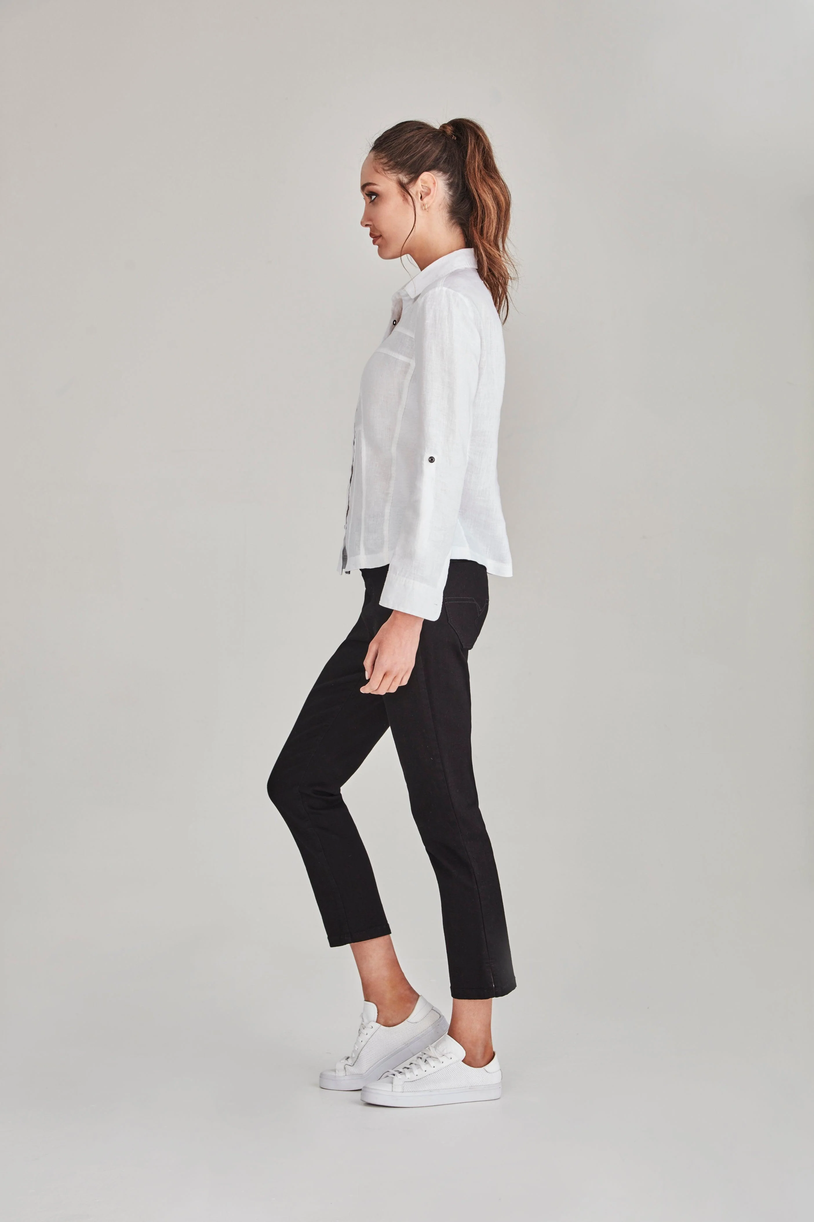 Vanity Capri - Black - Image 4